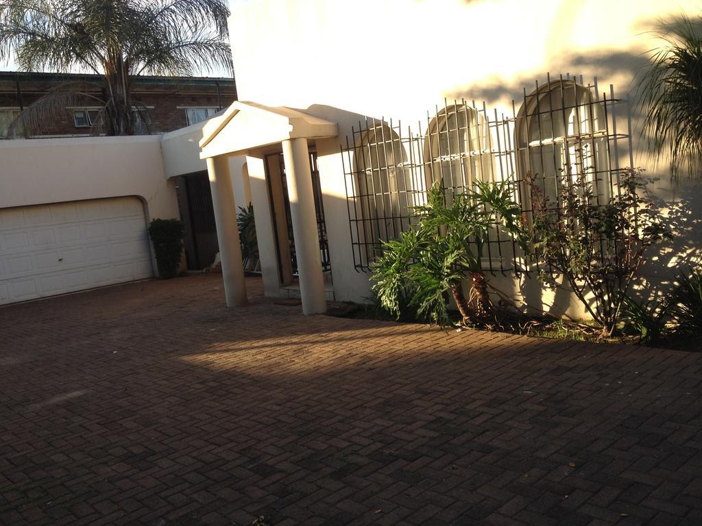 Pilot Inn Accommodation Kempton Park Exterior foto